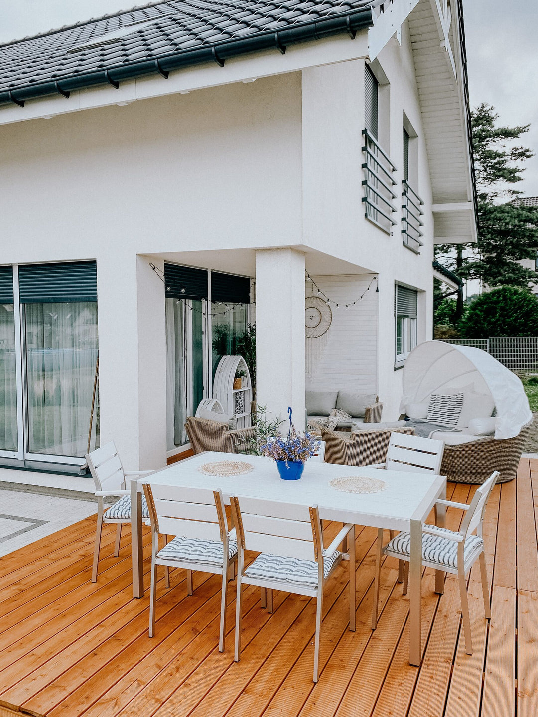 6 Seater Aluminium Garden Dining Set White Vernio